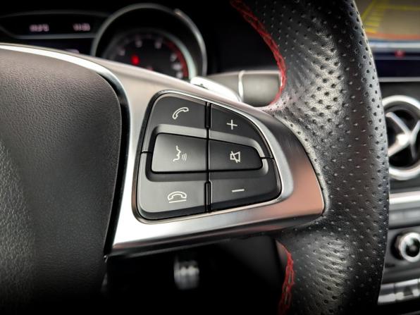 Mercedes-Benz GLA I (X156) Рестайлинг с пробегом 2019 года, цена 2 595 000 рублей, 49821 км, внедорожник, Автокод Объявления