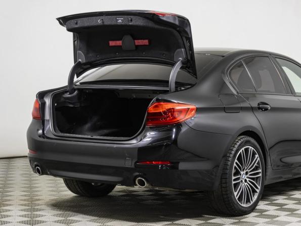 BMW 5 серии VII (G30/G31/G38) с пробегом 2019 года, цена 2 139 000 рублей, 300495 км, седан, Автокод Объявления