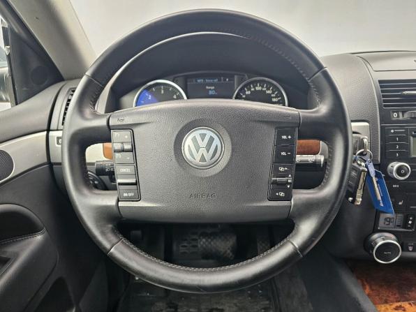 Volkswagen Touareg I Рестайлинг с пробегом 2008 года, цена 999 000 рублей, 286387 км, внедорожник, Автокод Объявления