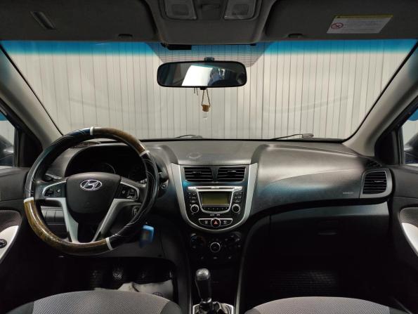 Hyundai Solaris I с пробегом 2012 года, цена 585 000 рублей, 119850 км, хэтчбек, Автокод Объявления