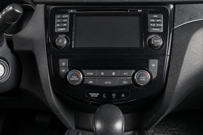 Nissan Qashqai II с пробегом 2017 года, цена 1 829 000 рублей, 170610 км, внедорожник, Автокод Объявления