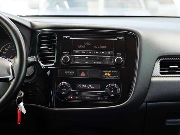 Mitsubishi Outlander III Рестайлинг с пробегом 2014 года, цена 1 350 000 рублей, 252292 км, внедорожник, Автокод Объявления
