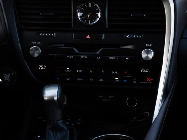Lexus RX IV Рестайлинг с пробегом 2019 года, цена 5 098 000 рублей, 58900 км, внедорожник, Автокод Объявления