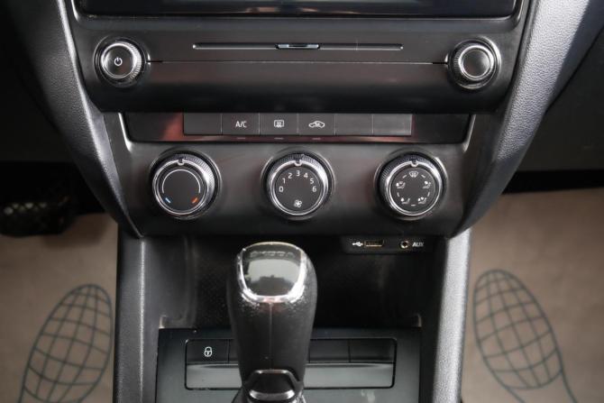 Skoda Octavia III (A7) с пробегом 2015 года, цена 749 000 рублей, 170000 км, лифтбек, Автокод Объявления