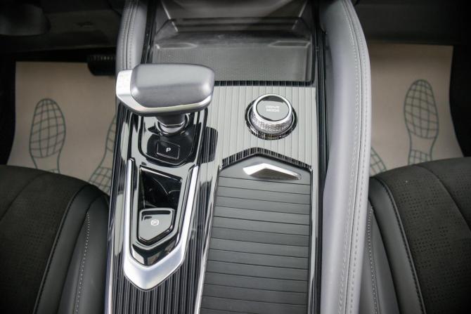 Geely Monjaro I с пробегом 2024 года, цена 4 150 000 рублей, 2040 км, внедорожник, Автокод Объявления