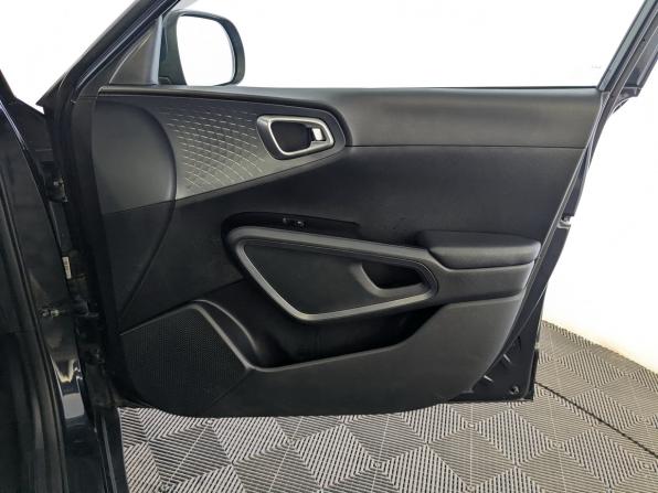Kia Soul III с пробегом 2022 года, цена 2 300 000 рублей, 44023 км, хэтчбек, Автокод Объявления