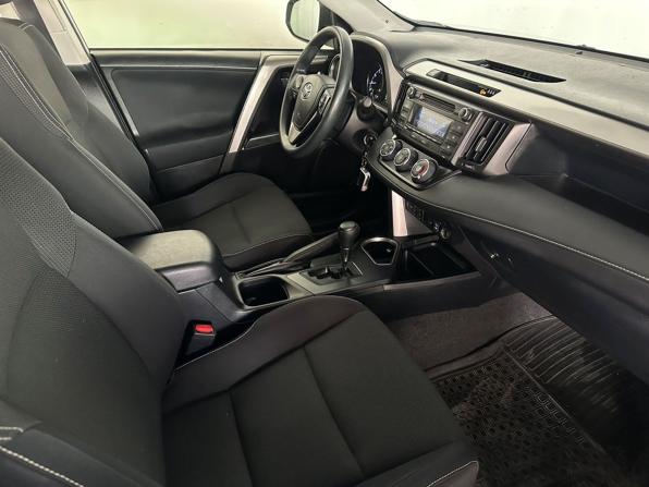 Toyota RAV4 IV (XA40) Рестайлинг с пробегом 2016 года, цена 2 060 000 рублей, 118442 км, внедорожник, Автокод Объявления