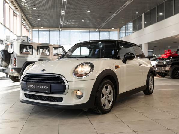 Mini Hatch III (F55/F56) с пробегом 2017 года, цена 1 540 000 рублей, 148677 км, хэтчбек, Автокод Объявления