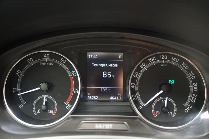 Skoda Rapid I Рестайлинг с пробегом 2018 года, цена 1 640 000 рублей, 98000 км, лифтбек, Автокод Объявления