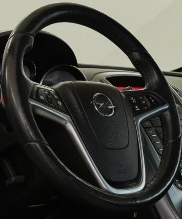 Opel Astra J Рестайлинг с пробегом 2014 года, цена 850 000 рублей, 127337 км, хэтчбек, Автокод Объявления