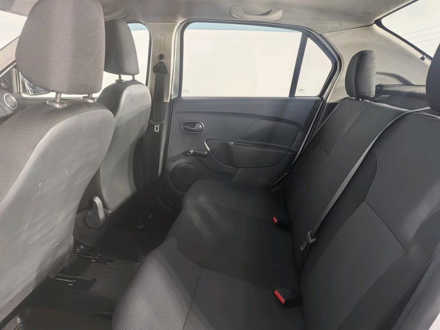 Renault Logan II Санкт-Петербург  - изображение 17