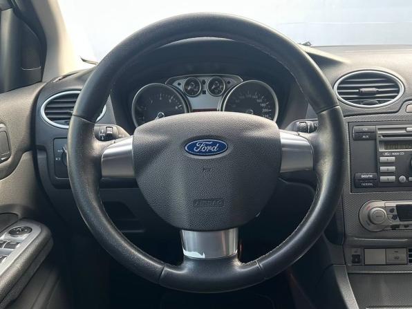 Ford Focus II Рестайлинг с пробегом 2008 года, цена 295 000 рублей, 306950 км, хэтчбек, Автокод Объявления