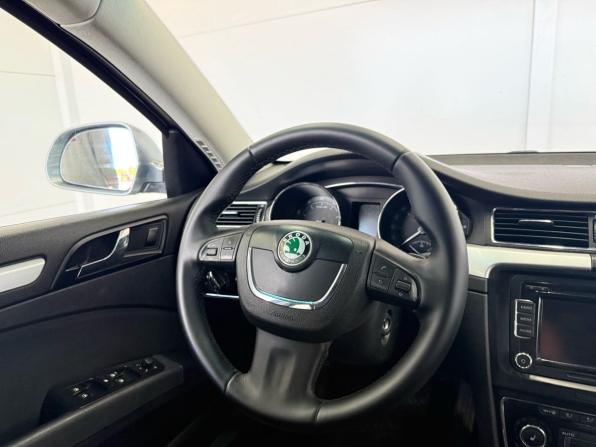 Skoda Superb II с пробегом 2009 года, цена 999 000 рублей, 291791 км, универсал, Автокод Объявления