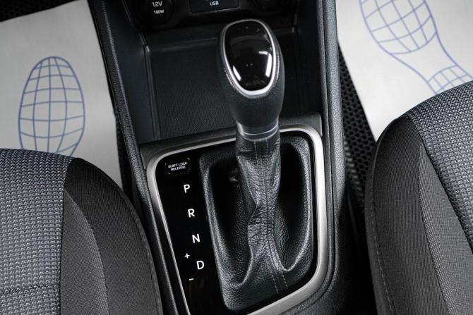 Hyundai Solaris II с пробегом 2019 года, цена 1 419 000 рублей, 265000 км, седан, Автокод Объявления