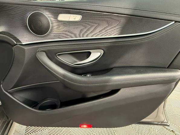 Mercedes-Benz E-Класс V (W213 S213 C238) Рестайлинг с пробегом 2020 года, цена 4 280 000 рублей, 103566 км, седан, Автокод Объявления