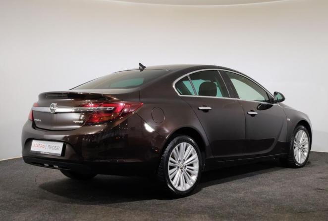 Opel Insignia I Рестайлинг с пробегом 2015 года, цена 1 160 000 рублей, 207236 км, седан, Автокод Объявления