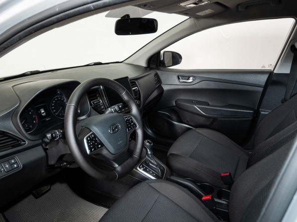 Hyundai Solaris II Рестайлинг с пробегом 2020 года, цена 1 568 000 рублей, 130330 км, седан, Автокод Объявления