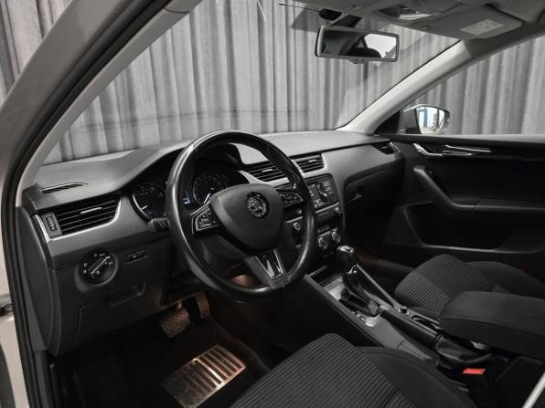 Skoda Octavia III (A7) с пробегом 2015 года, цена 990 000 рублей, 141000 км, лифтбек, Автокод Объявления