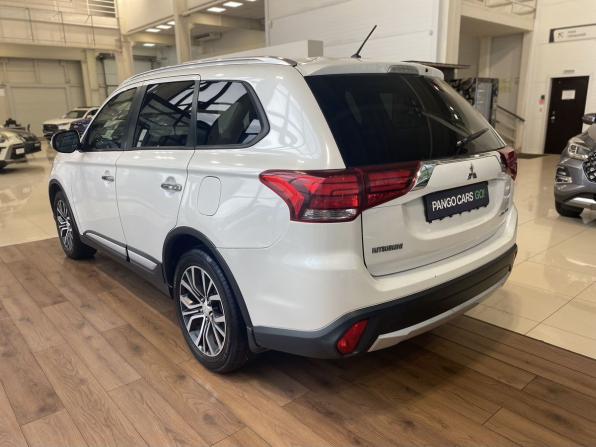 Mitsubishi Outlander III Рестайлинг с пробегом 2015 года, цена 1 350 000 рублей, 293338 км, внедорожник, Автокод Объявления