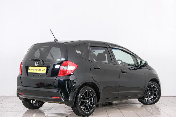Honda Fit II с пробегом 2013 года, цена 899 000 рублей, 93000 км, хэтчбек, Автокод Объявления