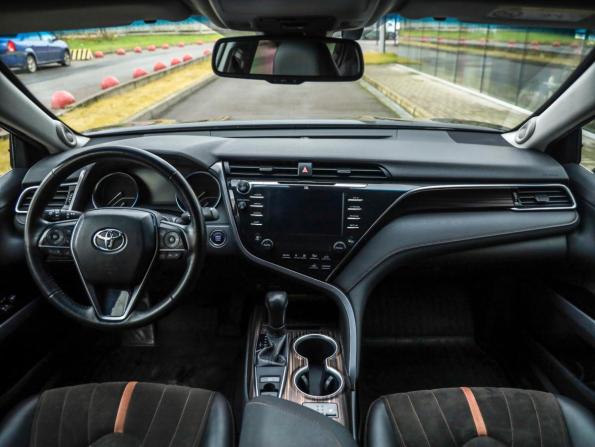 Toyota Camry VIII (XV70) с пробегом 2019 года, цена 2 689 000 рублей, 127000 км, седан, Автокод Объявления