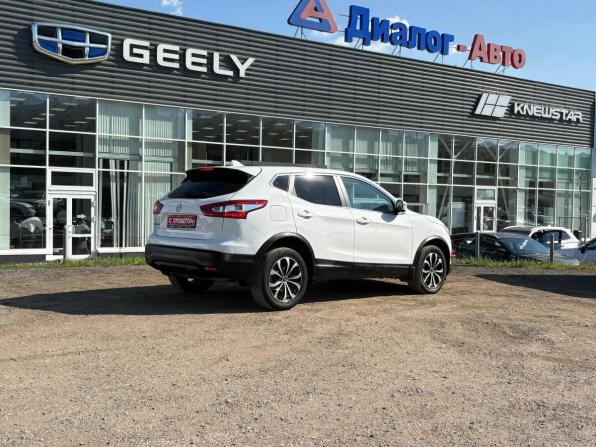 Nissan Qashqai II с пробегом 2017 года, цена 1 634 000 рублей, 121700 км, внедорожник, Автокод Объявления