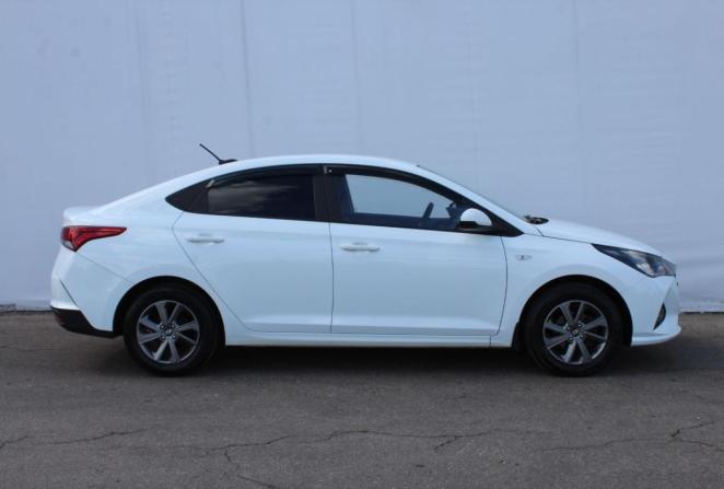 Hyundai Solaris II Рестайлинг с пробегом 2020 года, цена 1 490 000 рублей, 99096 км, седан, Автокод Объявления