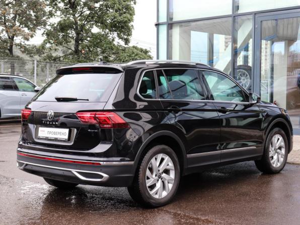 Volkswagen Tiguan II Рестайлинг с пробегом 2021 года, цена 3 253 000 рублей, 95809 км, внедорожник, Автокод Объявления
