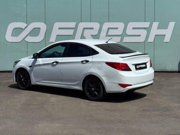 Hyundai Solaris I Рестайлинг с пробегом 2015 года, цена 719 000 рублей, 173311 км, седан, Автокод Объявления