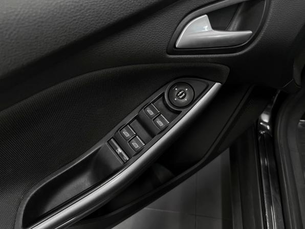 Ford Focus III с пробегом 2013 года, цена 825 000 рублей, 127050 км, седан, Автокод Объявления