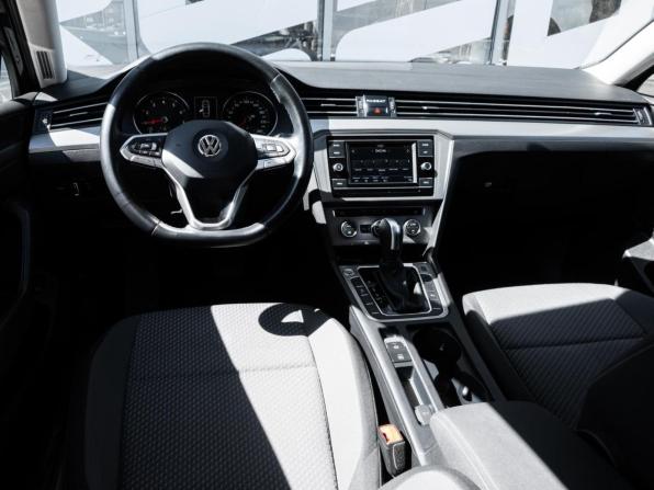 Volkswagen Passat B8 Рестайлинг с пробегом 2020 года, цена 2 390 000 рублей, 64339 км, седан, Автокод Объявления