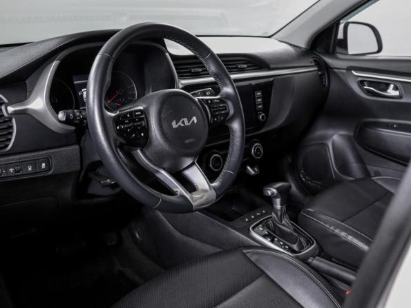 Kia Rio IV Рестайлинг с пробегом 2021 года, цена 1 999 999 рублей, 83610 км, хэтчбек, Автокод Объявления