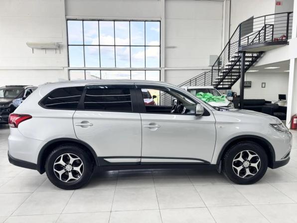 Mitsubishi Outlander III Рестайлинг 3 с пробегом 2018 года, цена 1 949 000 рублей, 101500 км, внедорожник, Автокод Объявления