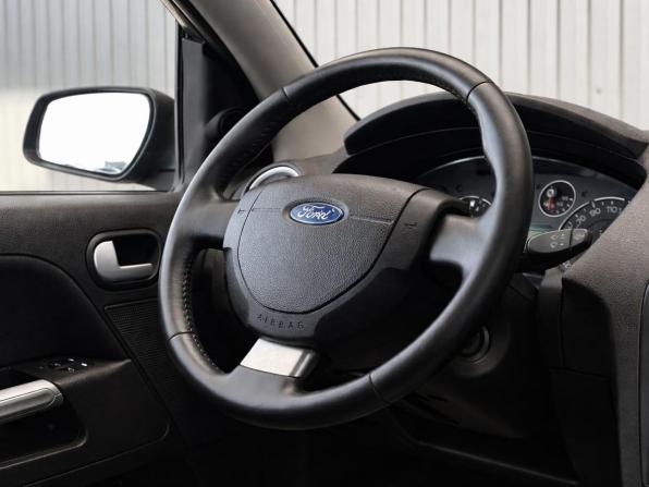 Ford Fusion I Рестайлинг с пробегом 2007 года, цена 427 000 рублей, 290000 км, хэтчбек, Автокод Объявления