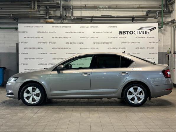 Skoda Octavia III (A7) Рестайлинг с пробегом 2019 года, цена 1 789 000 рублей, 175000 км, лифтбек, Автокод Объявления