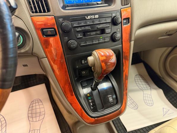 Lexus RX I с пробегом 2001 года, цена 679 000 рублей, 250000 км, внедорожник, Автокод Объявления