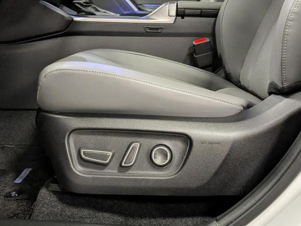 Toyota RAV4 VI (XA60) с пробегом 2025 года, цена 4 799 500 рублей, 10 км, внедорожник, Автокод Объявления