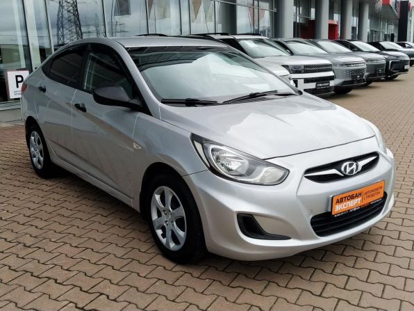 Hyundai Solaris I с пробегом 2013 года, цена 879 000 рублей, 132639 км, седан, Автокод Объявления
