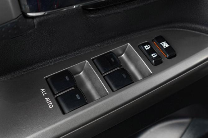 Toyota Land Cruiser 200 Series с пробегом 2014 года, цена 3 849 000 рублей, 280000 км, внедорожник, Автокод Объявления