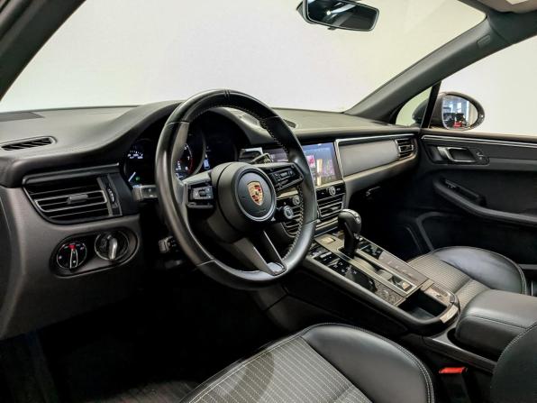 Porsche Macan I Рестайлинг 2 с пробегом 2022 года, цена 6 395 000 рублей, 43860 км, внедорожник, Автокод Объявления