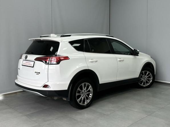 Toyota RAV4 IV (XA40) Рестайлинг с пробегом 2018 года, цена 2 644 990 рублей, 95418 км, внедорожник, Автокод Объявления