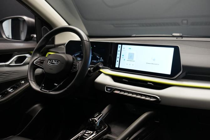 Geely Coolray I Рестайлинг с пробегом 2023 года, цена 2 320 000 рублей, 25000 км, внедорожник, Автокод Объявления