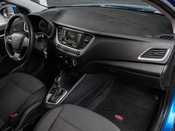 Hyundai Solaris II с пробегом 2017 года, цена 1 450 000 рублей, 99215 км, седан, Автокод Объявления