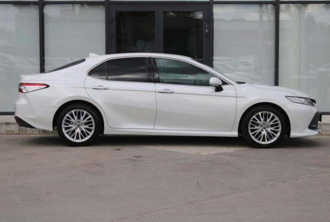 Toyota Camry VIII (XV70) с пробегом 2019 года, цена 2 970 000 рублей, 134746 км, седан, Автокод Объявления