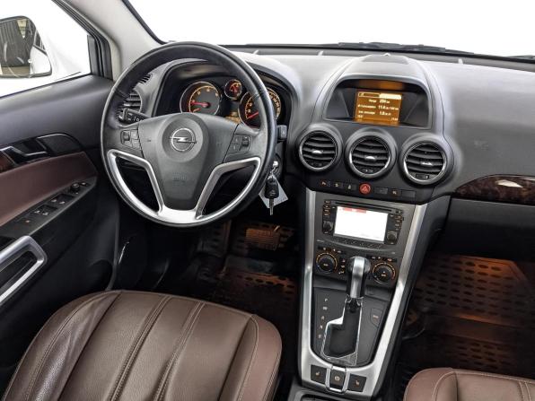 Opel Antara I Рестайлинг с пробегом 2014 года, цена 1 960 000 рублей, 32559 км, внедорожник, Автокод Объявления