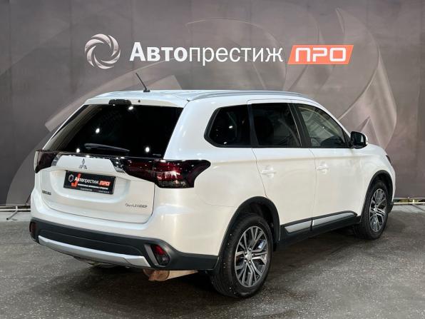 Mitsubishi Outlander III Рестайлинг 2 с пробегом 2015 года, цена 1 515 000 рублей, 192412 км, внедорожник, Автокод Объявления