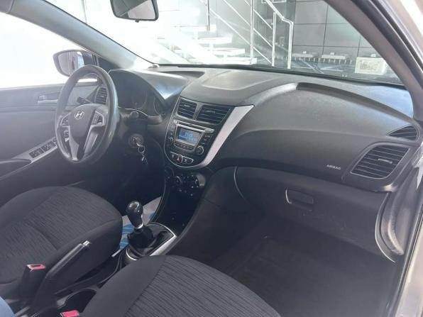 Hyundai Solaris I Рестайлинг с пробегом 2015 года, цена 794 000 рублей, 226000 км, седан, Автокод Объявления