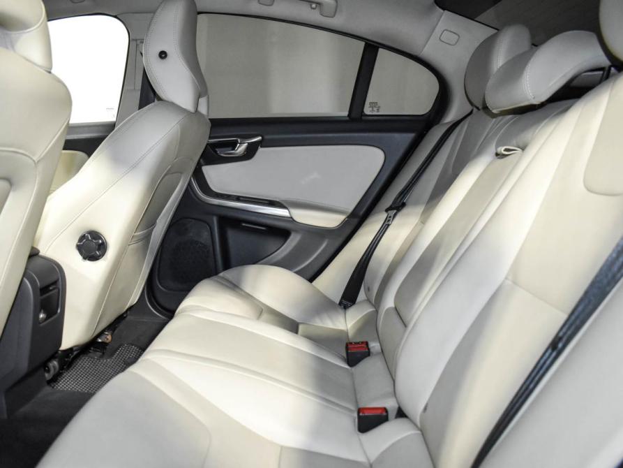 Volvo S60 II Рестайлинг Санкт-Петербург  - изображение 12