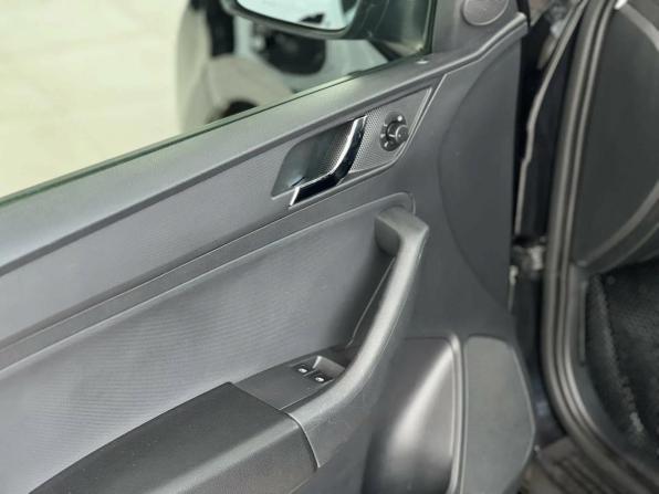 Skoda Rapid I с пробегом 2017 года, цена 1 095 000 рублей, 157286 км, лифтбек, Автокод Объявления