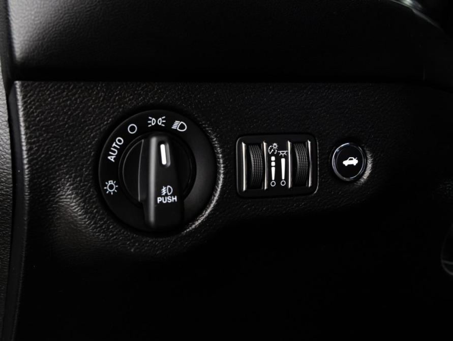 Dodge Challenger III Рестайлинг 2 Санкт-Петербург  - изображение 28